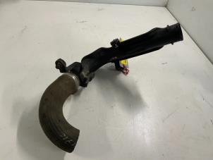 Gebruikte Intercooler Buis Volkswagen Golf V (1K1) 1.6 FSI 16V Prijs € 19,99 Margeregeling aangeboden door Autodemontage van der Iest