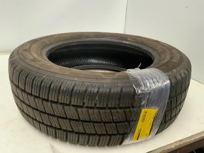 Band van een Volkswagen Transporter T5 1.9 TDi 2003