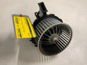 Gebruikte Kachel Ventilatiemotor Audi A5 Sportback (8TA) 2.0 TFSI 16V Prijs € 109,99 Margeregeling aangeboden door Autodemontage van der Iest