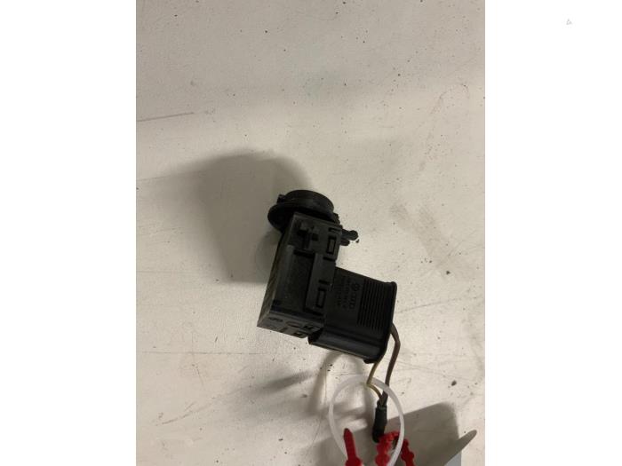 Gebruikte Luchtkwaliteit sensor Audi A5 Sportback (8TA) 2.0 TFSI 16V Prijs € 9,99 Margeregeling aangeboden door Autodemontage van der Iest