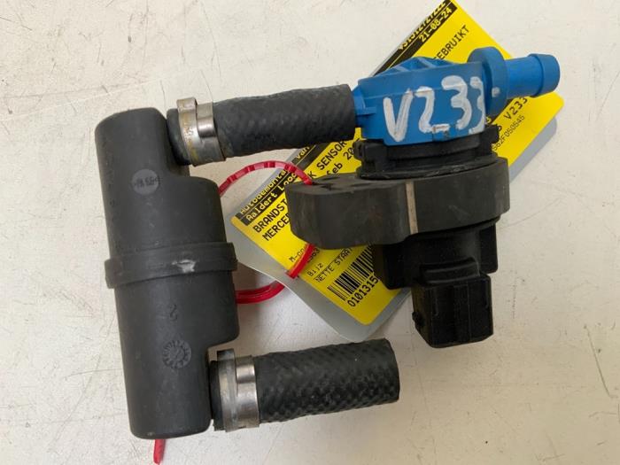 Gebruikte Druksensor Mercedes SLK (R171) 3.5 350 V6 24V Prijs € 23,50 Margeregeling aangeboden door Autodemontage van der Iest