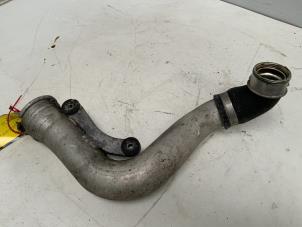 Gebruikte Intercooler Buis Volkswagen Passat Variant (3C5) 2.0 TFSI/TSI 16V Prijs € 19,50 Margeregeling aangeboden door Autodemontage van der Iest