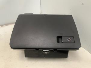 Gebruikte Dashboardkastje Volkswagen Passat Variant (3C5) 2.0 TFSI/TSI 16V Prijs € 22,50 Margeregeling aangeboden door Autodemontage van der Iest