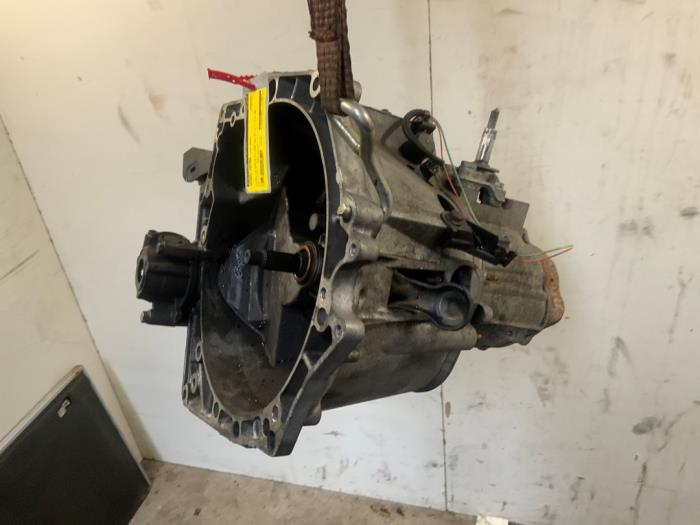 Versnellingsbak van een Peugeot Partner (GC/GF/GG/GJ/GK) 1.6 HDI 90 16V 2008