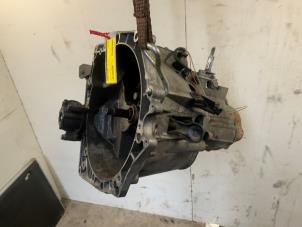 Gebruikte Versnellingsbak Peugeot Partner (GC/GF/GG/GJ/GK) 1.6 HDI 90 16V Prijs € 300,00 Margeregeling aangeboden door Autodemontage van der Iest