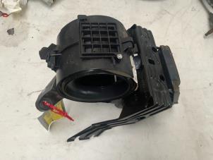 Gebruikte Chaufagebak Mercedes ML II (164/4JG) 3.0 ML-280 CDI 4-Matic V6 24V Prijs € 50,00 Margeregeling aangeboden door Autodemontage van der Iest