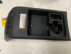 Gebruikte Middenconsoles Audi A6 Quattro (C6) 3.0 TDI V6 24V Prijs € 20,00 Margeregeling aangeboden door Autodemontage van der Iest