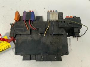 Gebruikte Comfort Module Mercedes S (W220) 5.8 S-600L V12 36V Prijs € 35,00 Margeregeling aangeboden door Autodemontage van der Iest