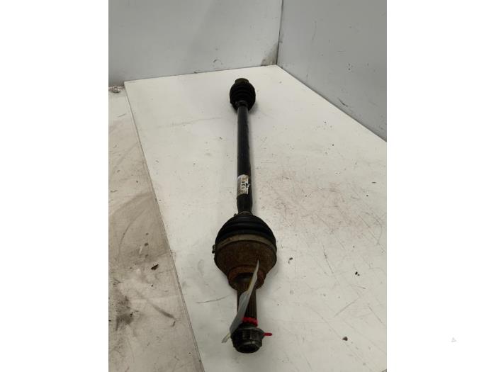 Gebruikte Aandrijfas rechts-voor Volkswagen Up! (121) 1.0 12V 60 Prijs € 25,00 Margeregeling aangeboden door Autodemontage van der Iest