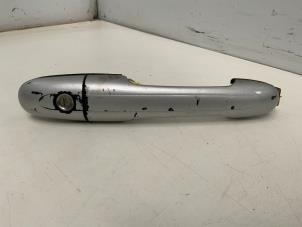 Gebruikte Portiergreep 2Deurs links Mercedes Vito (639.6) 2.2 109 CDI 16V Prijs € 15,00 Margeregeling aangeboden door Autodemontage van der Iest