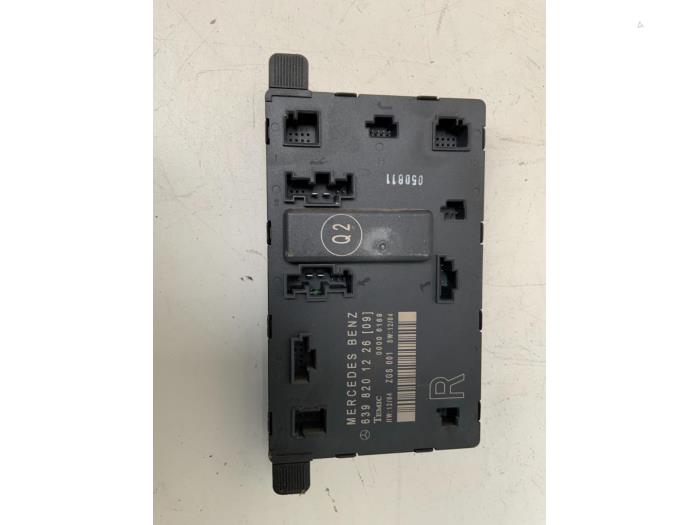 Computer Body Control van een Mercedes-Benz Vito (639.6) 2.2 109 CDI 16V 2005