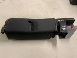 Gebruikte Middenstijl links Volkswagen Scirocco (137/13AD) 1.4 TSI 160 16V Prijs € 16,50 Margeregeling aangeboden door Autodemontage van der Iest