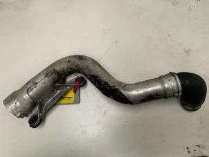 Gebruikte Intercooler Buis Volkswagen Touran (1T1/T2) 2.0 TDI 16V 140 Prijs € 38,50 Margeregeling aangeboden door Autodemontage van der Iest