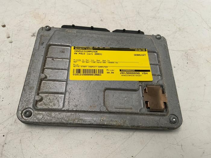Gebruikte Inspuitcomputer Volkswagen Polo IV (9N1/2/3) 1.2 Prijs € 60,00 Margeregeling aangeboden door Autodemontage van der Iest