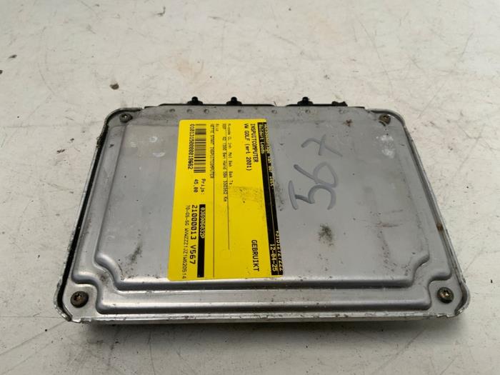 Inspuitcomputer van een Volkswagen Golf IV Variant (1J5) 1.4 16V 2001