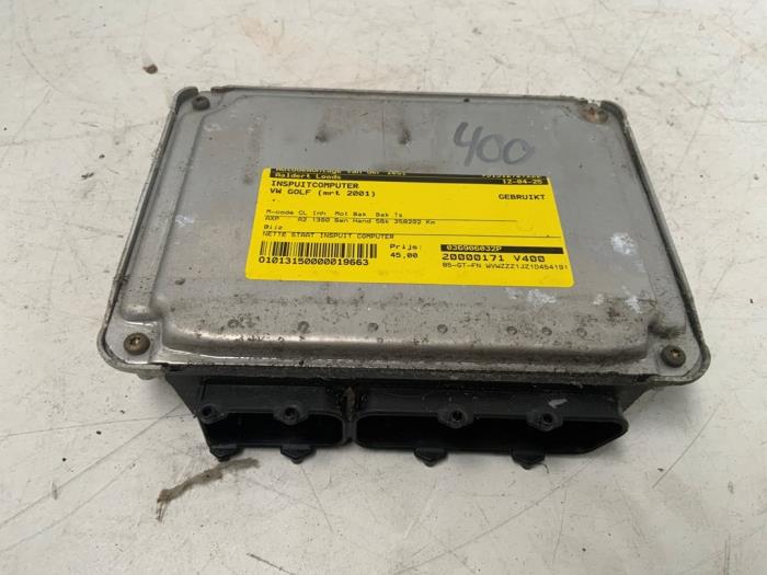 Inspuitcomputer van een Volkswagen Golf IV (1J1) 1.4 16V 2001