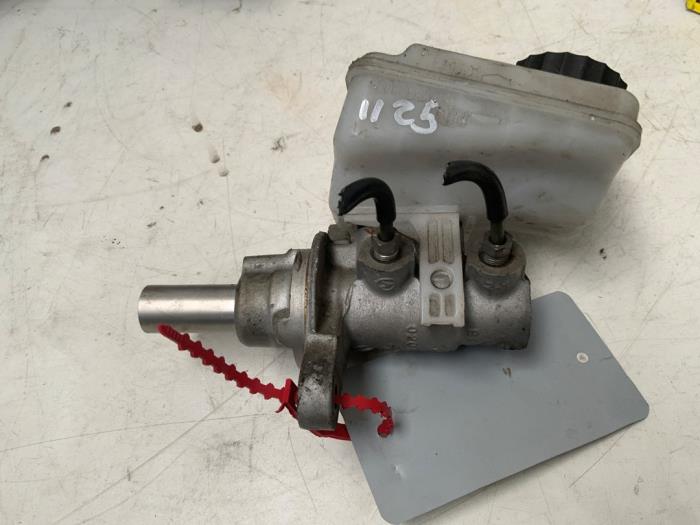 Gebruikte Hoofdremcilinder Citroen C1 1.0 12V Prijs € 7,00 Margeregeling aangeboden door Autodemontage van der Iest