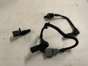Gebruikte Temperatuursensor Motor Volkswagen Transporter T5 2.5 TDi PF Prijs € 35,00 Margeregeling aangeboden door Autodemontage van der Iest