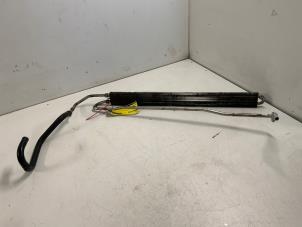 Gebruikte Oliekoeler Volkswagen Transporter T5 2.5 TDi PF Prijs € 50,00 Margeregeling aangeboden door Autodemontage van der Iest