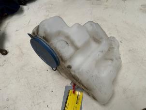 Gebruikte Ruitensproeiertank voor Mercedes A (W169) 1.5 A-160 Prijs € 13,50 Margeregeling aangeboden door Autodemontage van der Iest