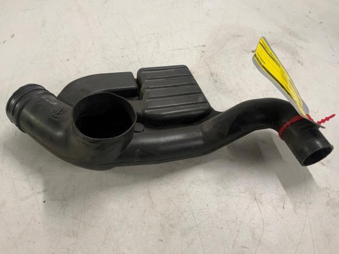 Aanzuigslang Lucht van een MINI Mini One/Cooper (R50) 1.6 16V Cooper 2002