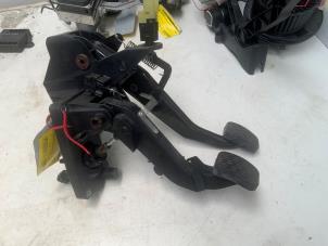 Gebruikte Rempedaal Mercedes A (W169) 1.5 A-160 Prijs € 27,50 Margeregeling aangeboden door Autodemontage van der Iest