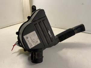 Gebruikte Luchtfilterhuis Volkswagen Polo V (6R) 1.2 TDI 12V BlueMotion Prijs € 25,00 Margeregeling aangeboden door Autodemontage van der Iest