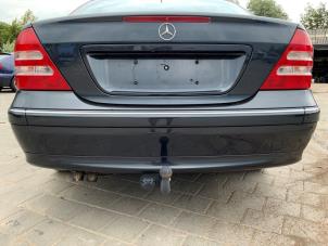 Gebruikte Trekhaak Mercedes C (W203) 2.0 C-200K 16V Prijs € 99,99 Margeregeling aangeboden door Autodemontage van der Iest