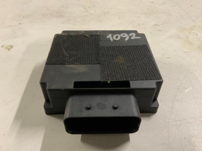 Gebruikte Central electronic module Volkswagen Polo V (6R) 1.2 TDI 12V BlueMotion Prijs € 9,99 Margeregeling aangeboden door Autodemontage van der Iest