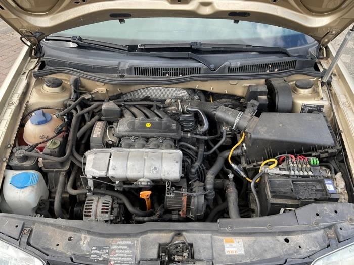 Gebruikte Motor Volkswagen Bora (1J2) 2.0 Prijs € 199,99 Margeregeling aangeboden door Autodemontage van der Iest