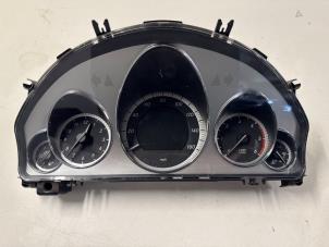 Gebruikte Cockpit Mercedes E (W212) E-300 V6 24V BlueEFFICIENCY 4-Matic Prijs € 75,00 Margeregeling aangeboden door Autodemontage van der Iest