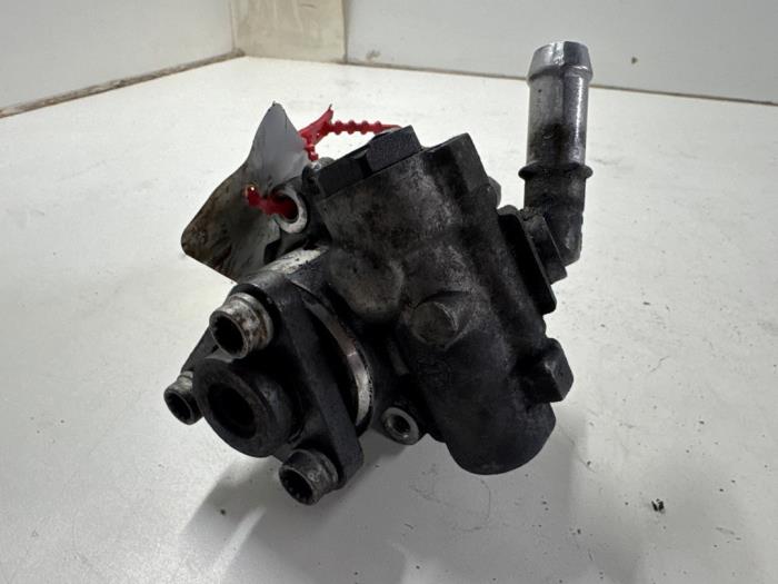 Gebruikte Servopomp Audi A5 (8T3) 3.0 TDI V6 24V Quattro Prijs € 30,00 Margeregeling aangeboden door Autodemontage van der Iest