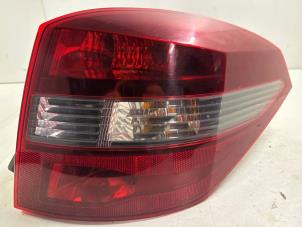 Gebruikte Achterlicht rechts Renault Laguna III Estate (KT) 2.0 dCi 16V 150 Prijs € 39,99 Margeregeling aangeboden door Autodemontage van der Iest