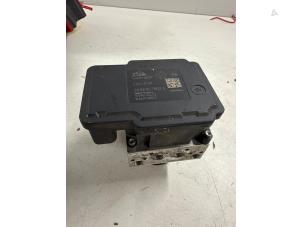 Gebruikte ABS Pomp Renault Laguna III Estate (KT) 2.0 dCi 16V 150 Prijs € 99,99 Margeregeling aangeboden door Autodemontage van der Iest