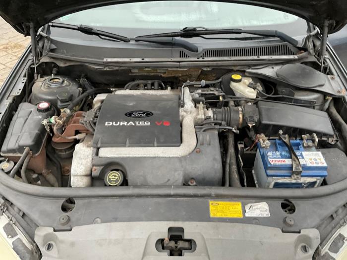 Gebruikte Motor Ford Mondeo III 2.5 V6 24V Prijs € 499,99 Margeregeling aangeboden door Autodemontage van der Iest