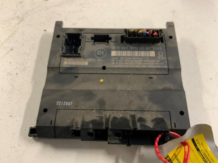 Gebruikte Computer stoel Mercedes S (W221) 4.7 S-450 32V 4-Matic Prijs € 49,99 Margeregeling aangeboden door Autodemontage van der Iest