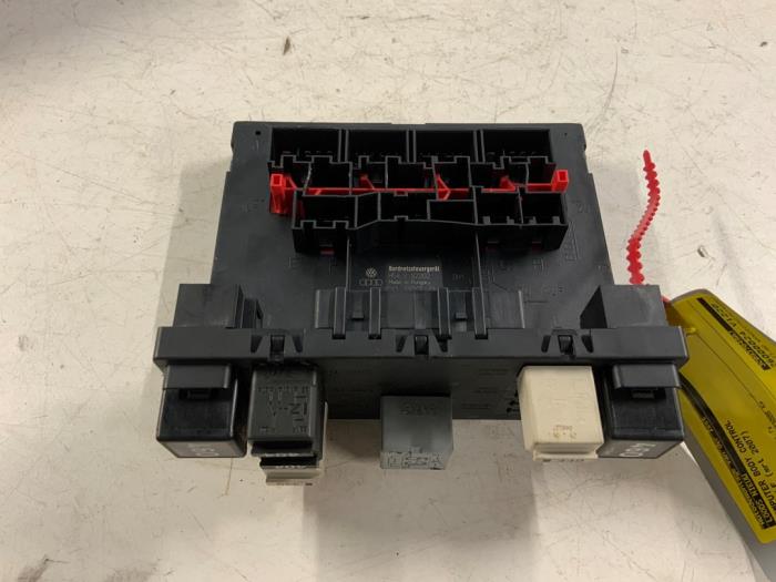 Gebruikte Module Bodycontrol Volkswagen Golf V (1K1) 2.0 GTI 16V FSI Turbo Prijs € 25,00 Margeregeling aangeboden door Autodemontage van der Iest