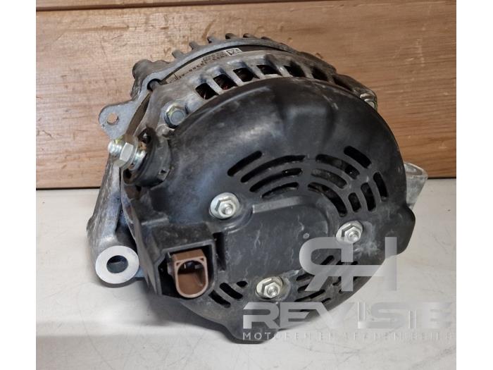 Dynamo van een Jaguar F-type 3.0 400 Sport V6 24V 2018