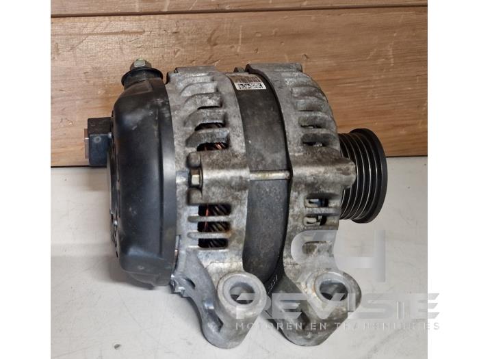 Dynamo van een Jaguar F-type 3.0 400 Sport V6 24V 2018