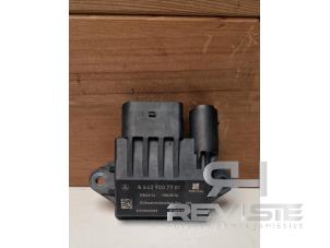 Gebruikte Gloeirelais Mercedes Sprinter 3,5t (907.6/910.6) 319 CDI 3.0 V6 24V RWD Prijs € 42,35 Inclusief btw aangeboden door RH Motoren Transmissie Revisie BV