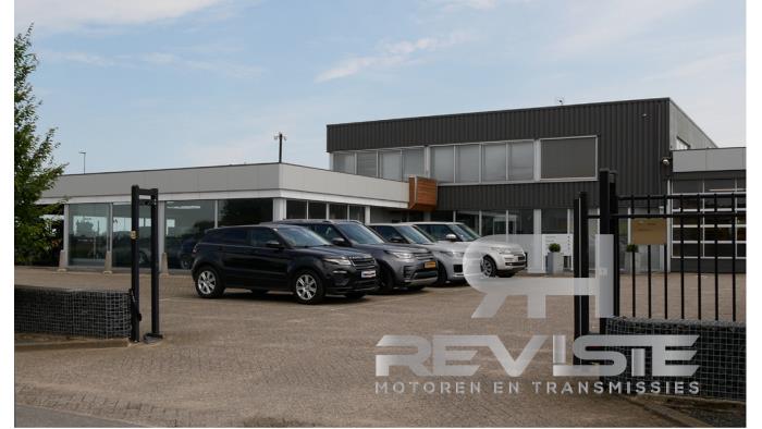 Motor van een Land Rover Discovery V (LR) 2.0 Td4 16V 2018