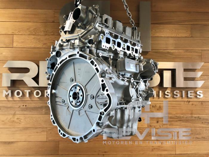 Motor van een Land Rover Discovery V (LR) 2.0 Td4 16V 2018