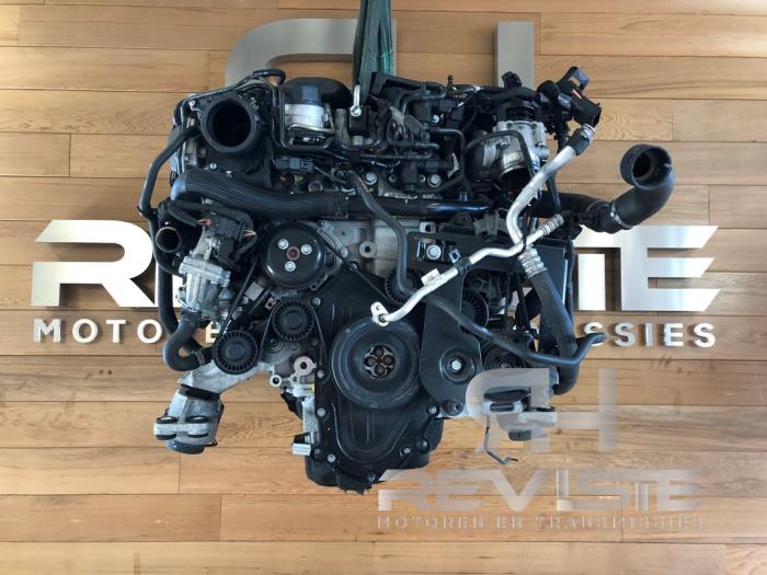 Gebruikte Motor Landrover Range Rover Velar (LY) 2.0 D240 AWD Prijs € 9.250,00 Margeregeling aangeboden door RH Motoren Transmissie Revisie BV
