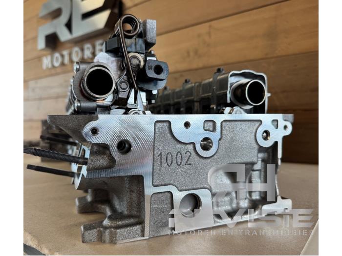 Cilinderkop van een BMW Diversen 2024