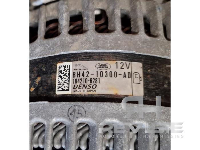 Dynamo van een Land Rover Range Rover IV (LG) 4.4 SDV8 32V 2015
