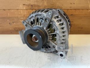 Gebruikte Dynamo Landrover Range Rover IV (LG) 4.4 SDV8 32V Prijs € 150,00 Margeregeling aangeboden door RH Motoren Transmissie Revisie BV