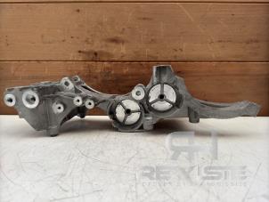 Gebruikte Dynamosteun onder Audi RS 3 Sportback (8VA/8VF) 2.5 TFSI 20V Quattro Performance Prijs € 60,50 Inclusief btw aangeboden door RH Motoren Transmissie Revisie BV