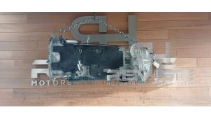 Gebruikte Automaatbak Landrover Discovery V (LR) 2.0 Td4 16V Prijs op aanvraag aangeboden door RH Motoren Transmissie Revisie BV