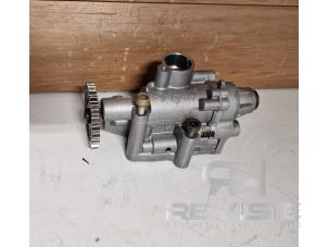 Gebruikte Oliepomp Audi TT RS (8J3) 2.5 RS Turbo 20V Quattro Prijs € 150,00 Margeregeling aangeboden door RH Motoren Transmissie Revisie BV