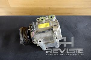 Gebruikte Pomp Airco Jaguar S-type (X200) 2.7 D 24V Prijs € 70,00 Margeregeling aangeboden door RH Motoren Transmissie Revisie BV